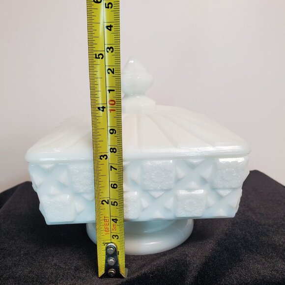 Vintage Westmoreland Milk Glass Old Quilt Covered Candy Dish Square 40/50s White - Picture 14 of 15